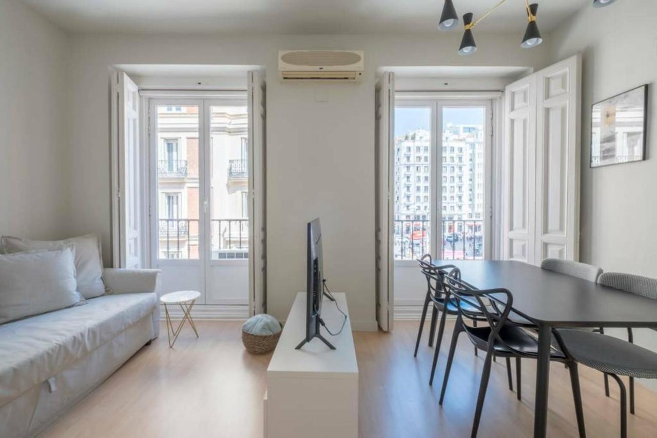 Apartament Apartamento Callao Madryt Zewnętrze zdjęcie