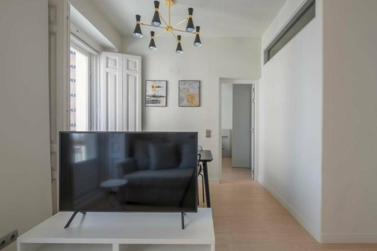 Apartament Apartamento Callao Madryt Zewnętrze zdjęcie